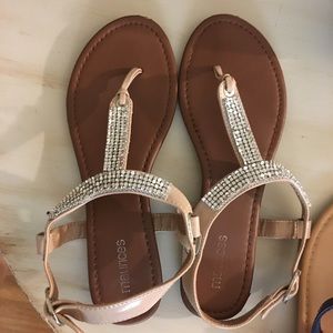 Maurices sandals great condition